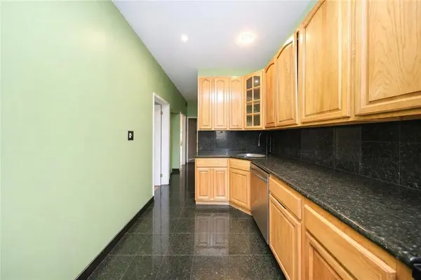 4612 Fort Hamilton Pkwy, Brooklyn, NY 11219