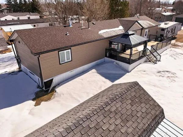 10614 103 AVE, La Crete, AB T0H2H0