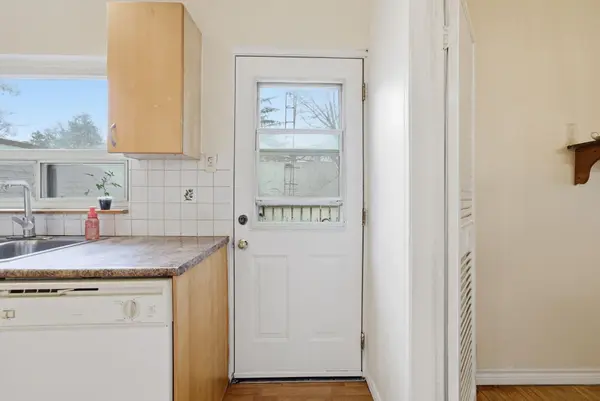 42 Oakley BLVD, Toronto E09, ON M1P 3P4