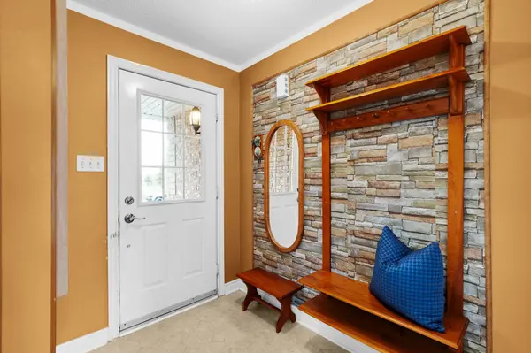 119 Holly Meadow RD, Barrie, ON L4N 9Z6