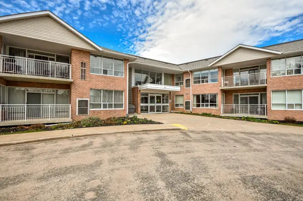 20 Museum DR #210, Orillia, ON L3V 7T9