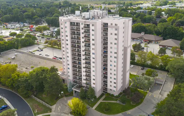 975 Warwick CT #1608, Burlington, ON L7T 3Z7