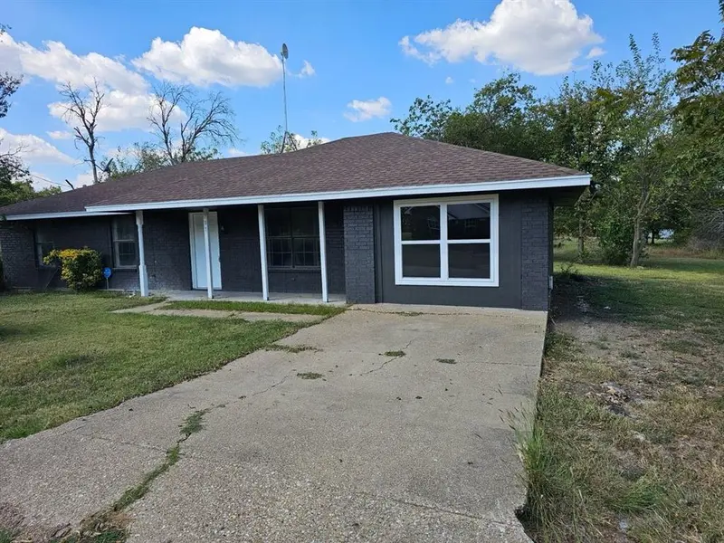 781 Hardeman, Italy, TX 76651