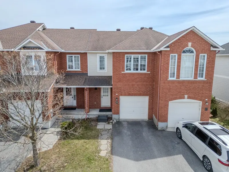 15 Calaveras AVE S, Barrhaven, ON K2J 4Z8