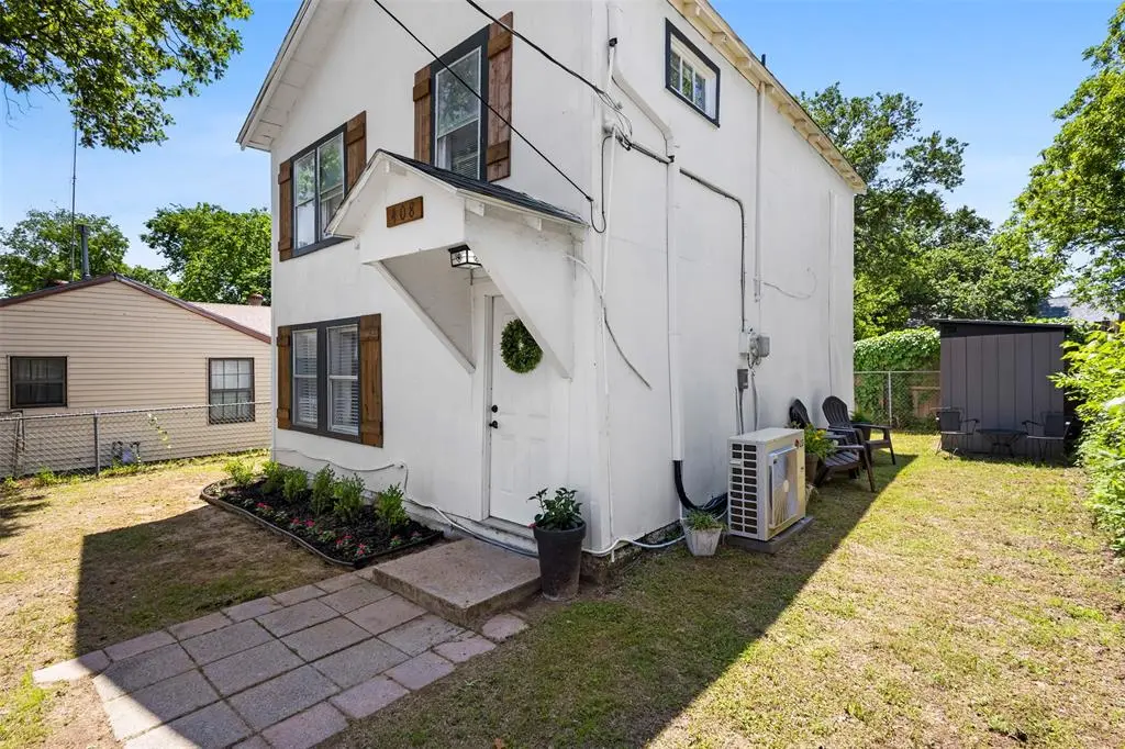 408 E Baylor Street, Weatherford, TX 76086