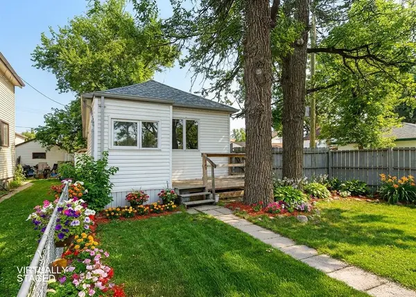 557 Doucet ST, Winnipeg, MB R2J 0M6