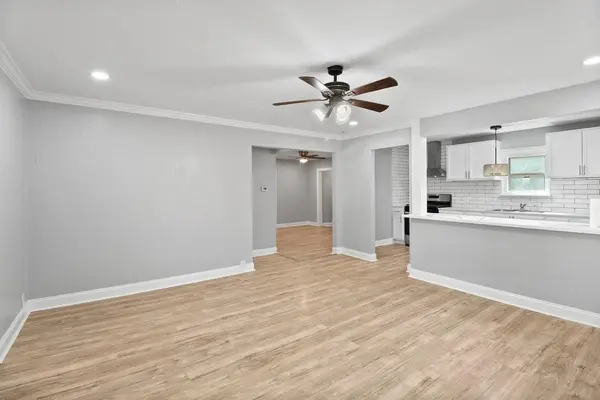 3910 Shelley Boulevard, Dallas, TX 75211