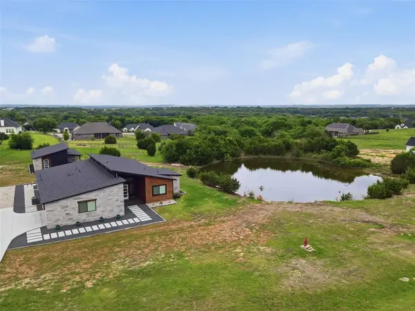 238 Martin Drive, Granbury, TX 76049
