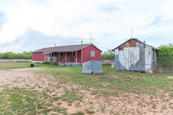 521 Avenue H, Anson, TX 79501