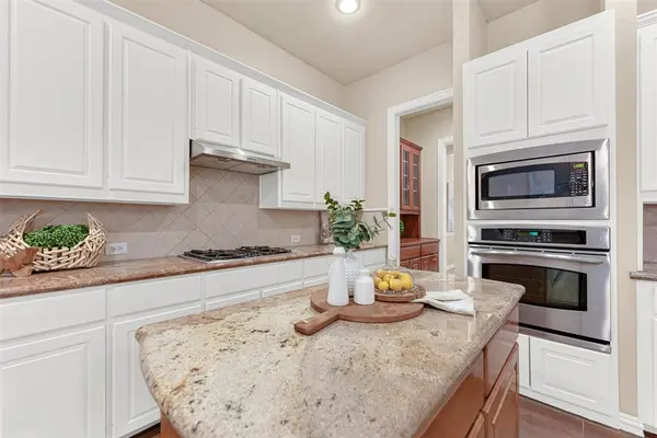 5824 WOODWIND Drive, Plano, TX 75093