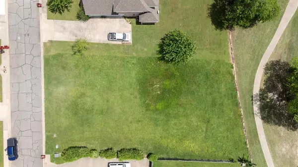 1204 Pioneer Trail, Bonham, TX 75418