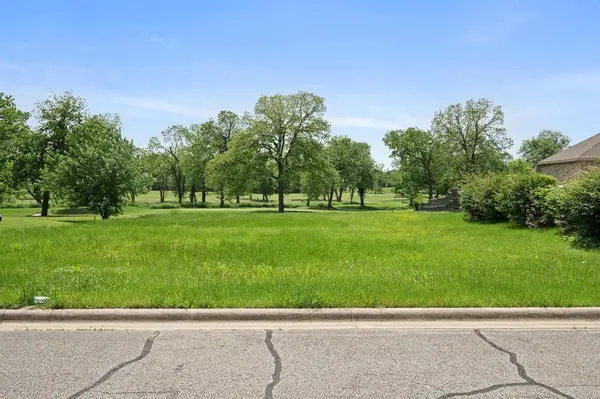 1204 Pioneer Trail, Bonham, TX 75418