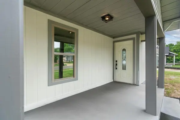 1404 E Baltimore Avenue, Fort Worth, TX 76104