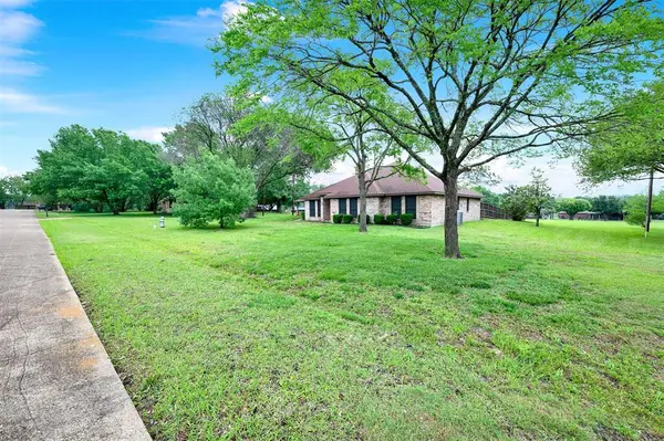 15526 Brookhollow Circle, Forney, TX 75126