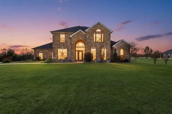 1271 Lone Star Boulevard, Talty, TX 75160