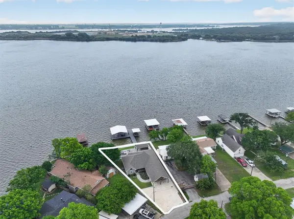 4511 Wildwood Circle, Granbury, TX 76049