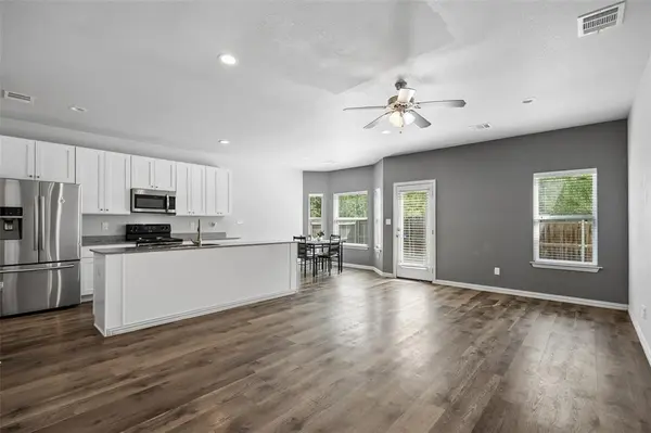 2801 17th Street, Fort Worth, TX 76106