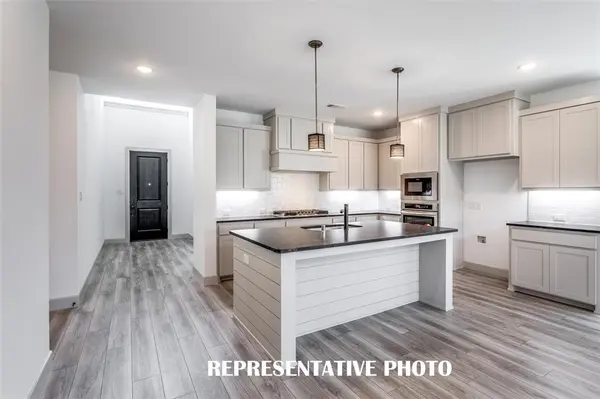 1825 Vetiver Glow Drive, Celina, TX 75009
