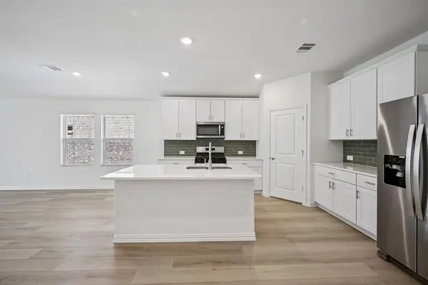 2121 Rannoch Street, Sherman, TX 75092