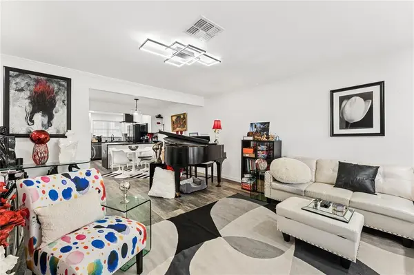 2907 LAKE SHORE #103, Waco, TX 76708