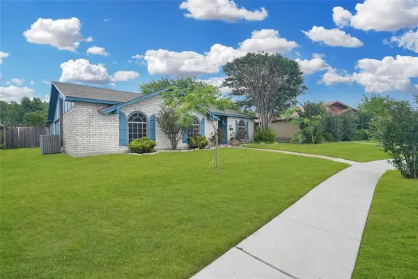 5161 Bartlett Drive, The Colony, TX 75056