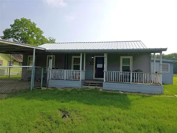 450 Valley Lane, Weatherford, TX 76085