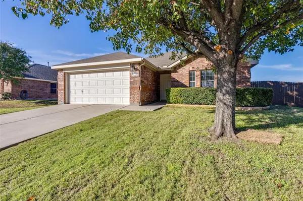 13729 Village Vista Drive, Fort Worth, TX 76052