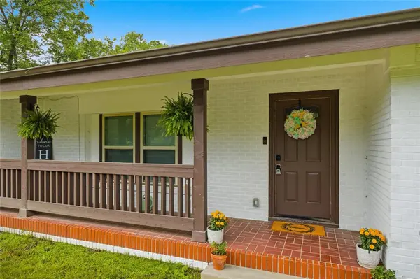 448 W Waco Avenue, Cooper, TX 75432