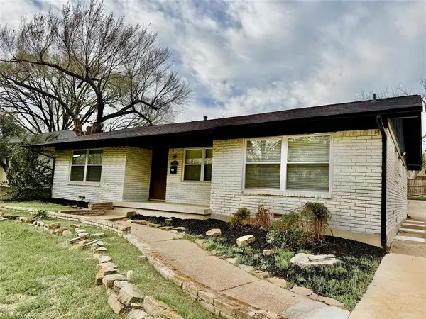 10039 Shadyview Drive, Dallas, TX 75238