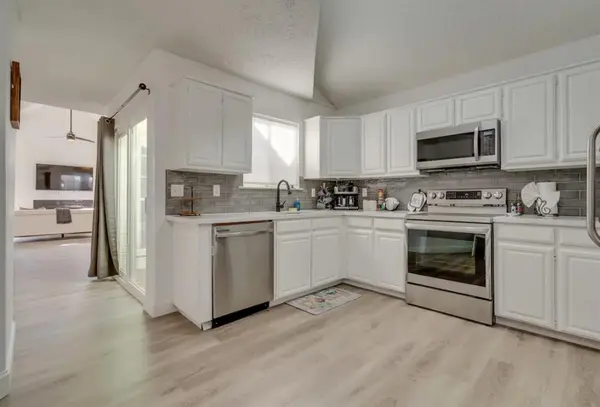 2943 S Bend Drive #5, Dallas, TX 75229