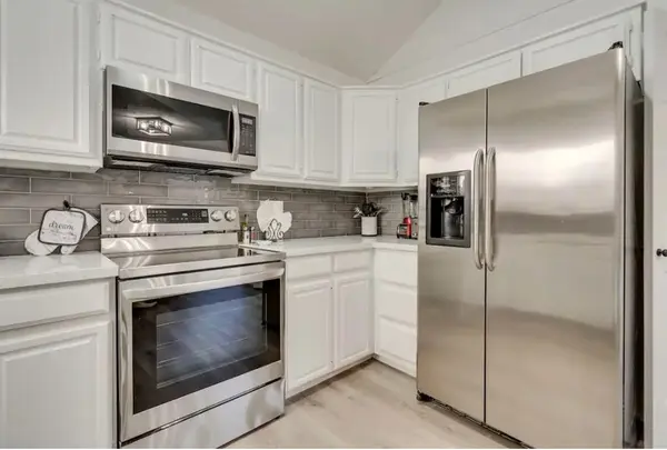 2943 S Bend Drive #5, Dallas, TX 75229