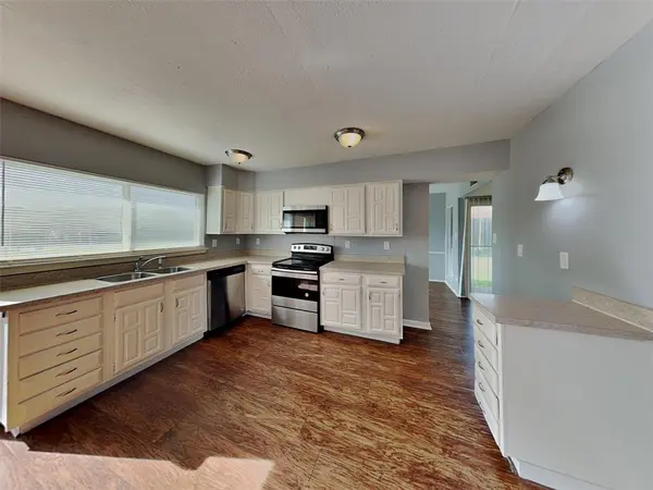 7439 Oakmore Drive, Dallas, TX 75249