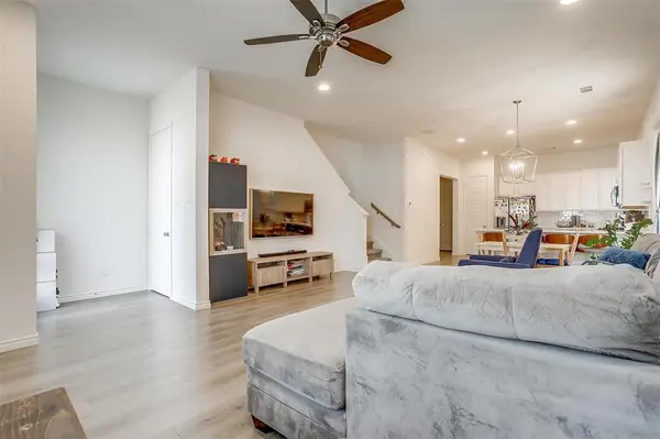 207 Athenia Drive, Fort Worth, TX 76114
