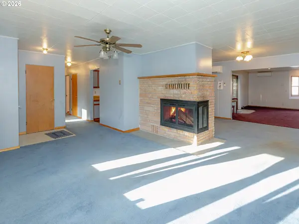 3738 PENNSYLVANIA ST, Longview, WA 98632