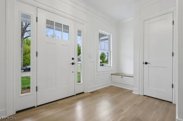 4 Shadylawn Dr, Madison Boro, NJ 07940