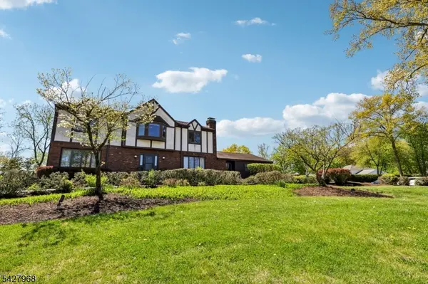 3 Welsh Dr, Florham Park Boro, NJ 07932