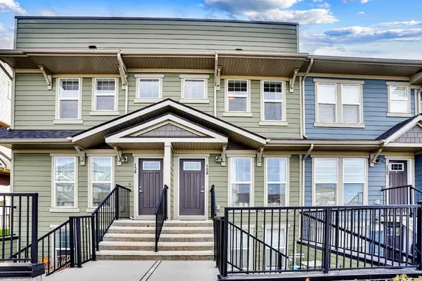 128 Cranbrook SQ SE, Calgary, AB T3M 3E3
