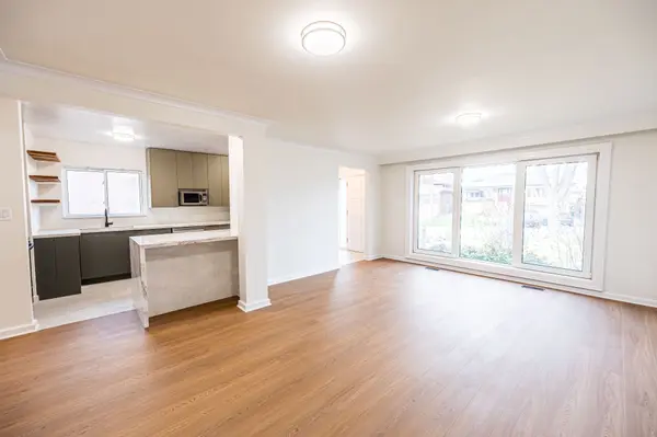 57 Apted AVE #Upper, Toronto W05, ON M9L 2P2