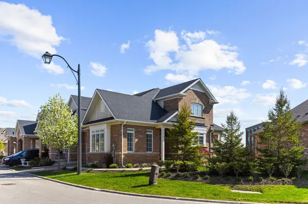 35 Lobelia ST, Brampton, ON L6R 3Z6