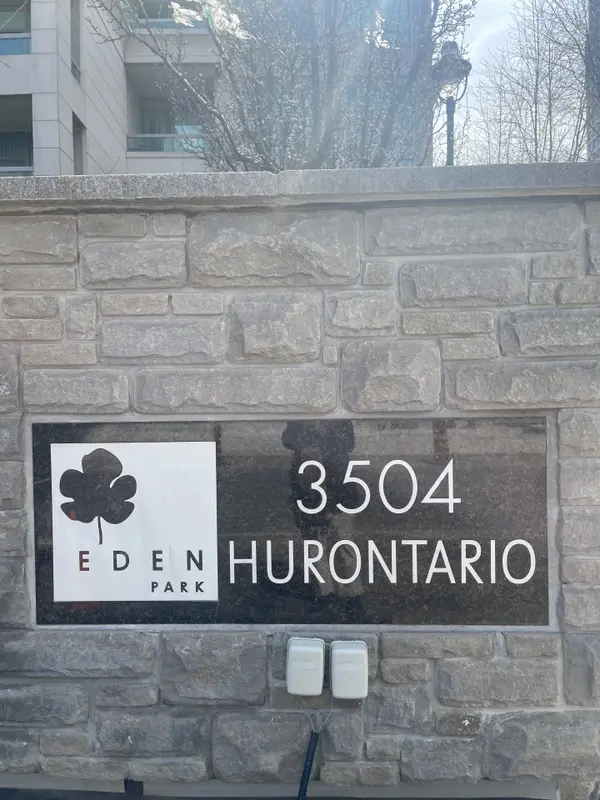 3504 Hurontario ST #808, Mississauga, ON L5B 0B9