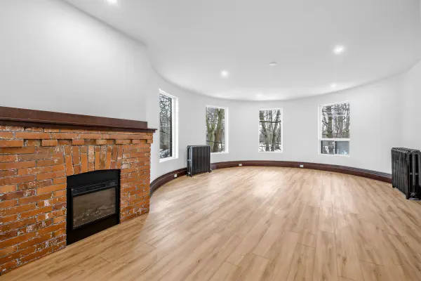 171 Parkside DR #Second, Toronto W01, ON M6R 2Y9