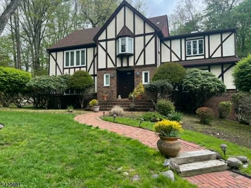 732 Mardinly Ave, Franklin Lakes Boro, NJ 07417