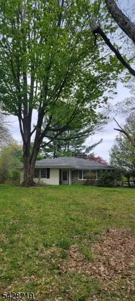 89 Mountain Ave, Mendham Boro, NJ 07945