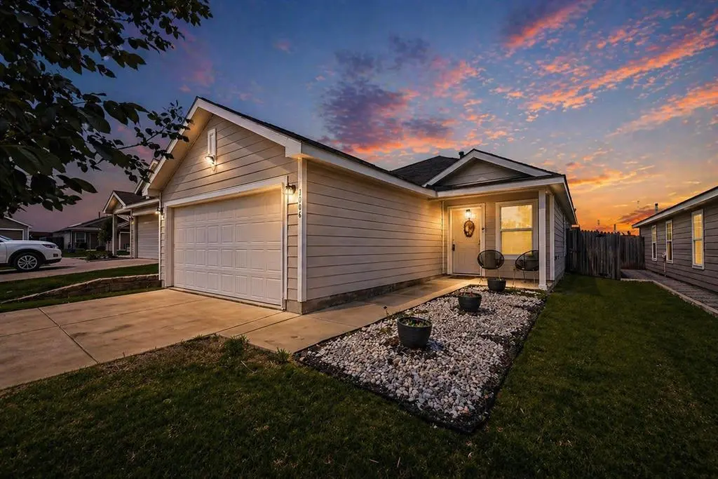 1806 Barrie Way, Crandall, TX 75114