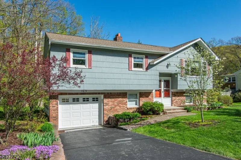 57 Lounsberry Hollow Rd, Vernon Twp., NJ 07461