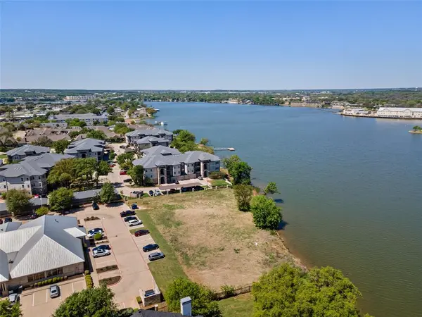 805 Hill Boulevard, Granbury, TX 76048