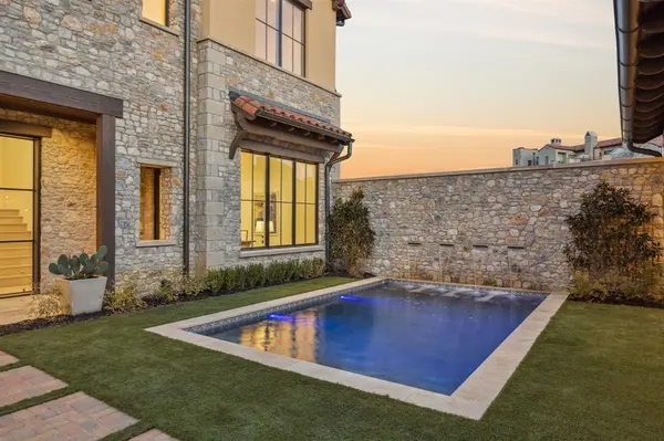 12 Cardona, Westlake, TX 76262