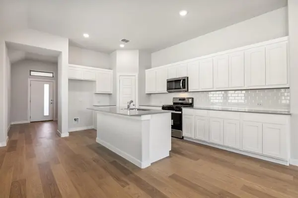 516 Towerglen Drive, Mckinney, TX 75071