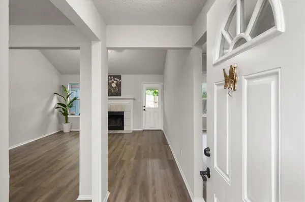 653 Ozark Avenue, Burleson, TX 76028
