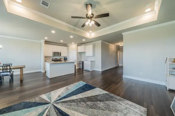 1057 Nighthawk Trail, Alvarado, TX 76009